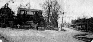 JIMMY HURT This captured cannon, the only permanent World War I memorial in Farmville, was ironically donated to a World War II scrap metal drive. From 1925-35 it was on display at the intersection of High, Oak and Appomattox streets. Since this was at that time the busy Lynchburg Road, the cannon was deemed a safety hazard and removed to Grove Street Park.