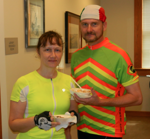 TITUS MOHLER | HERALD Kristie Knox, left, and Franklin Knox, of Nelson County, have some refreshments after their bike ride to the visitor center from Farmville.