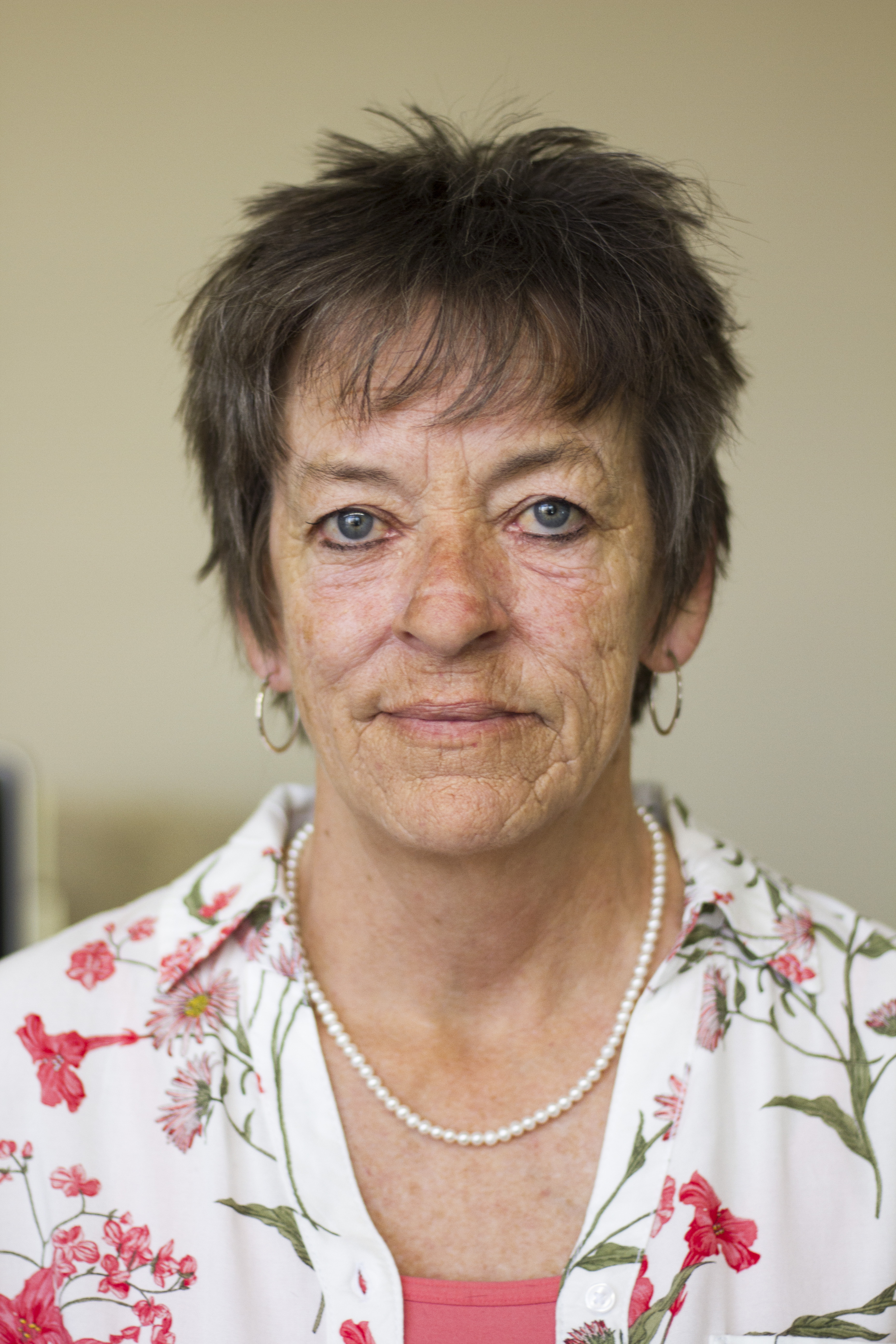 Wanda Fix : Customer Service/Obituaries